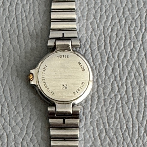 DUNHILL SWISS SILVER & GOLD TONE DATE SECOND HAND QUARTZ WATER RESISTANT WATCH - Picture 12 of 14